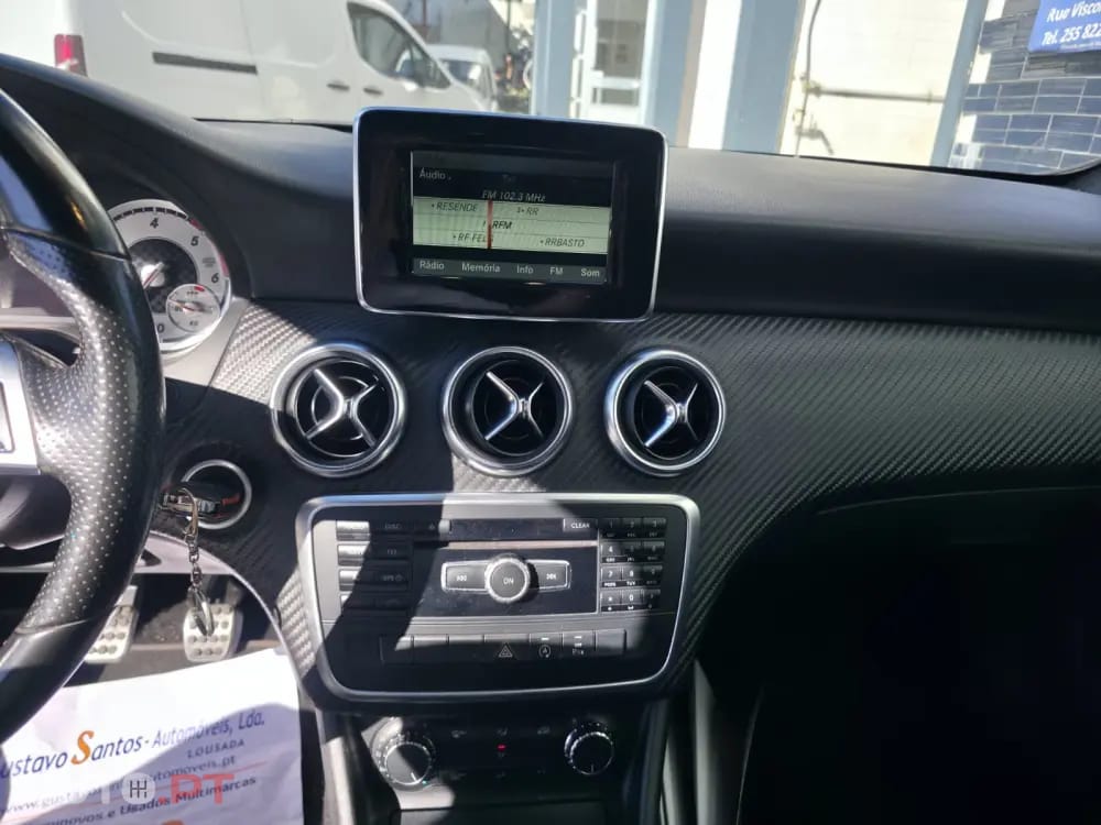 Mercedes-Benz A 180 d AMG Line