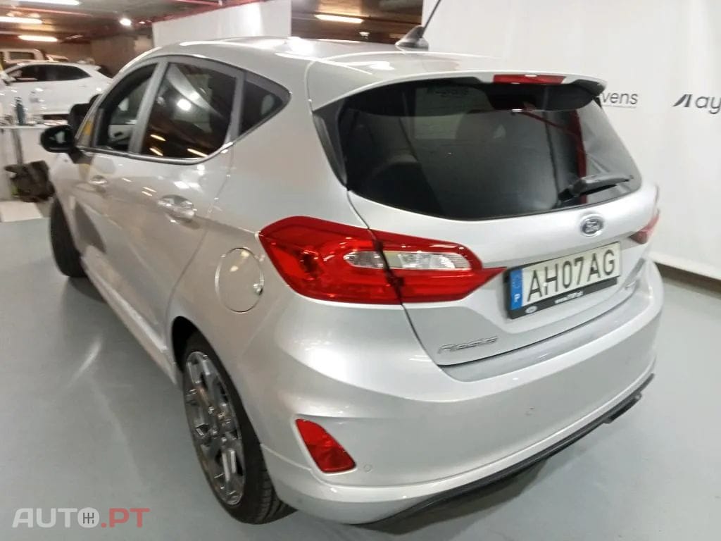 Ford Fiesta 1.0 EcoBoost MHEV ST-Line