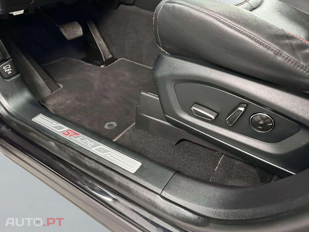 Ford Explorer ST-Line Hybrid 4x4 