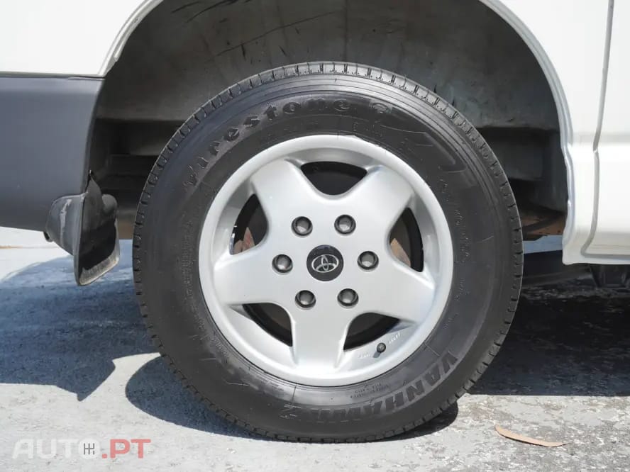 Toyota HiAce 2.5 D-4D Service 2.8T