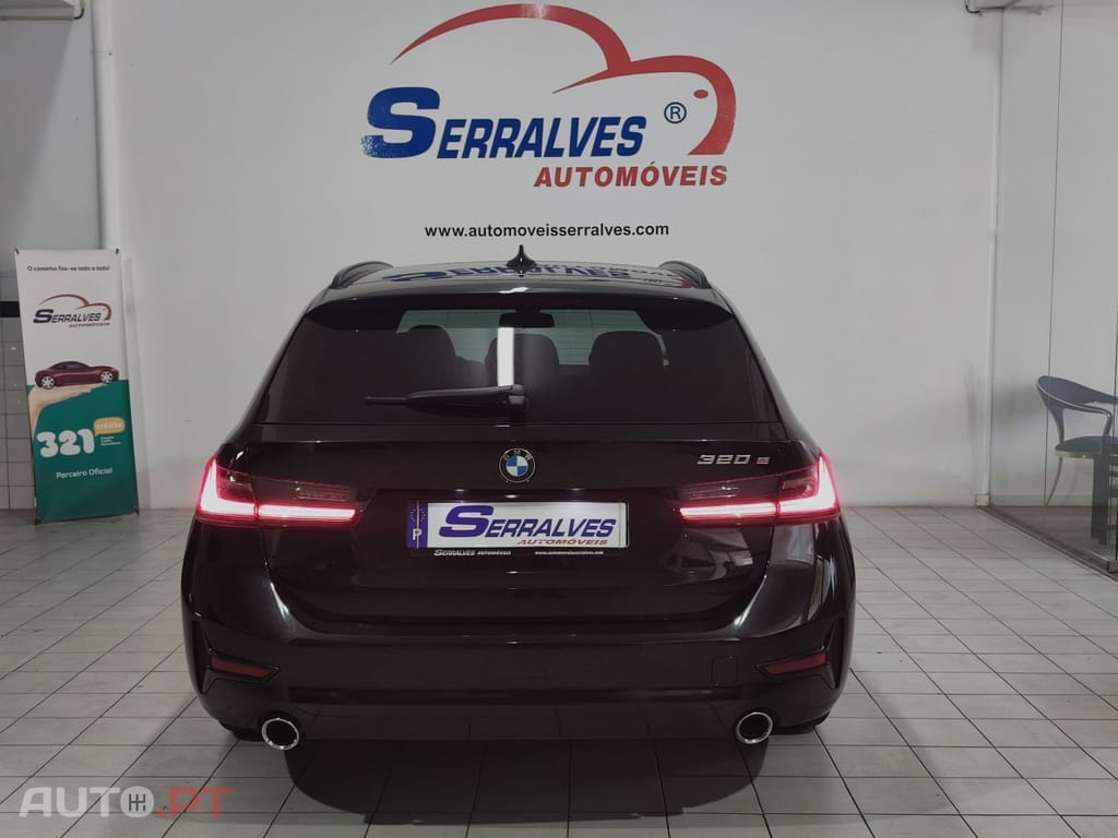 BMW 320 e Touring Auto