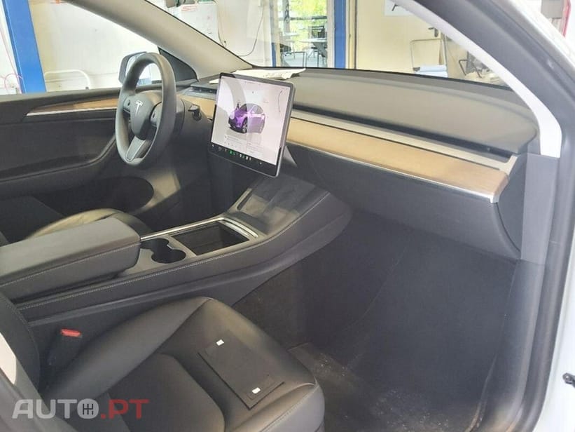 Tesla Model Y Long Range Dual Motor AWD