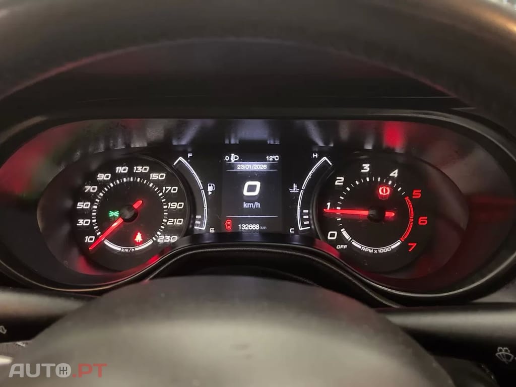 Fiat Tipo 1.3 M-Jet Easy JLL 17 (NACIONAL)