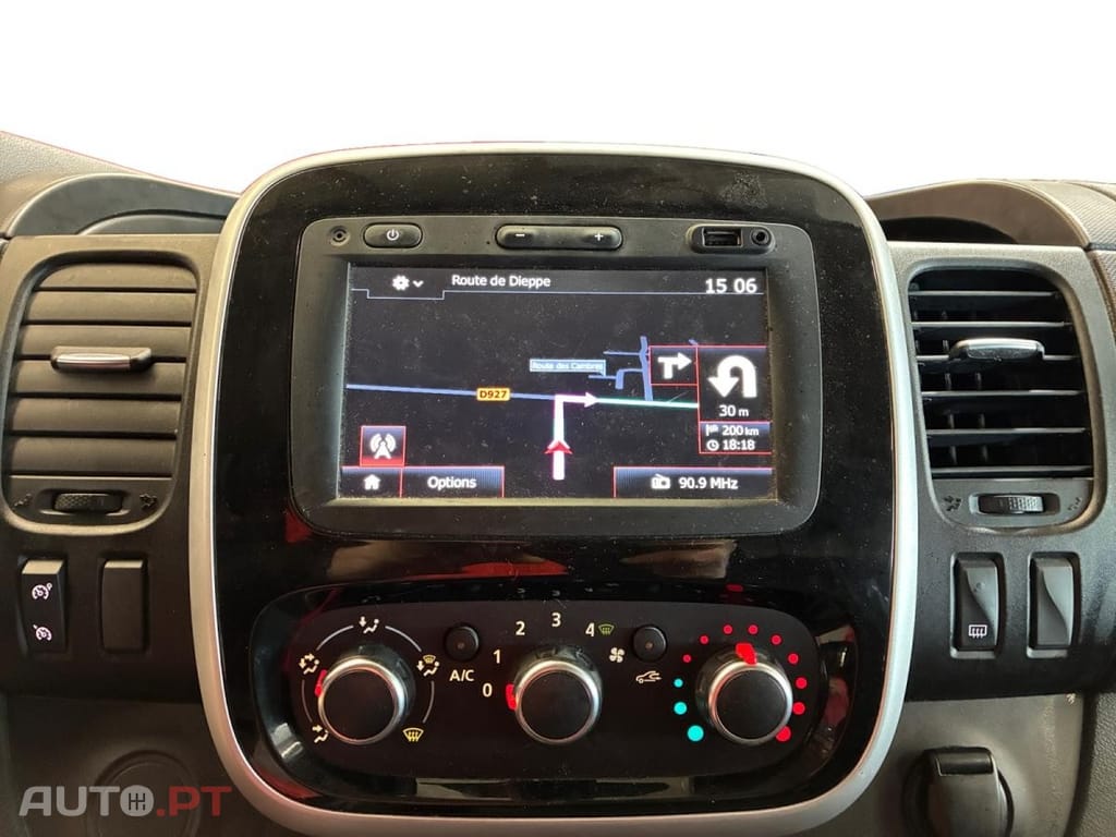 Renault Trafic 2.0 dCi L2H1 1.3T Grand Confort