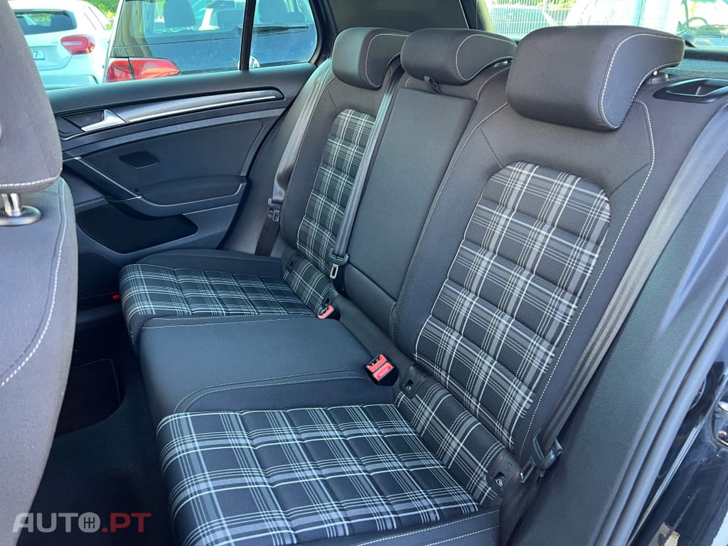 Volkswagen Golf 2.0 TDi GTD