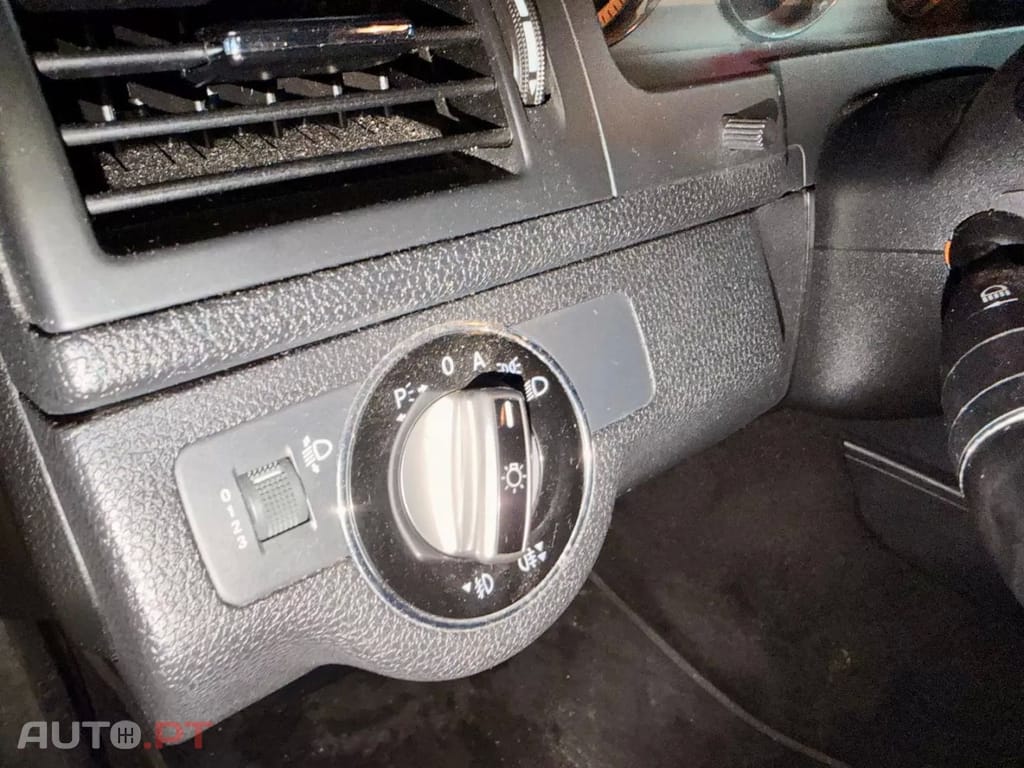 Mercedes-Benz C 220 d Avantgarde — fotografia 17