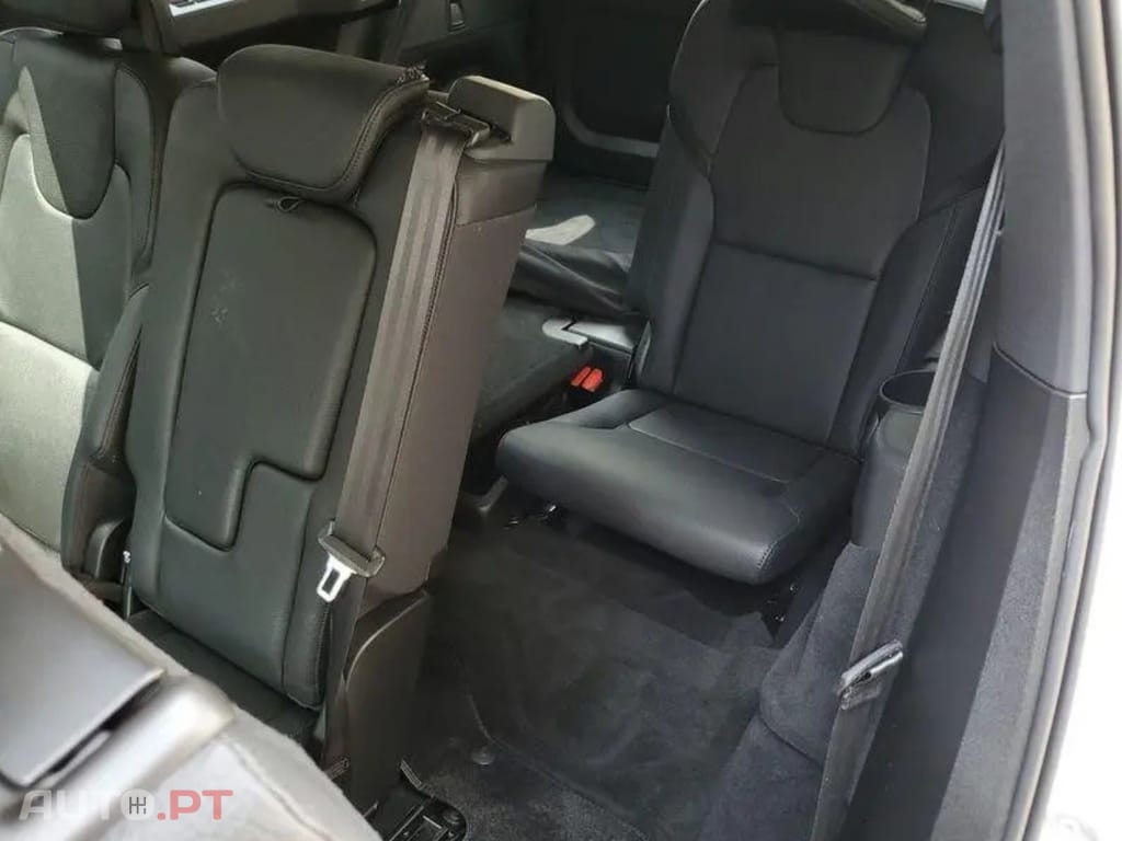 Volvo XC90 T8 AWD 