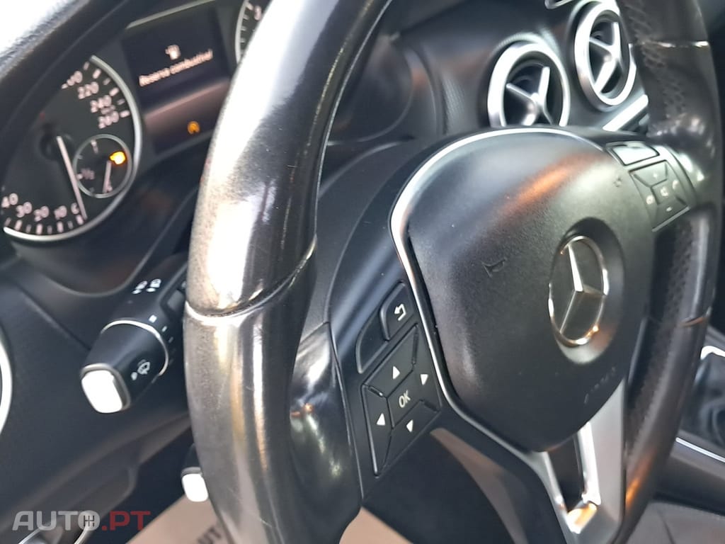 Mercedes-Benz A 180 CDI (BlueEFFICIENCY) Urban