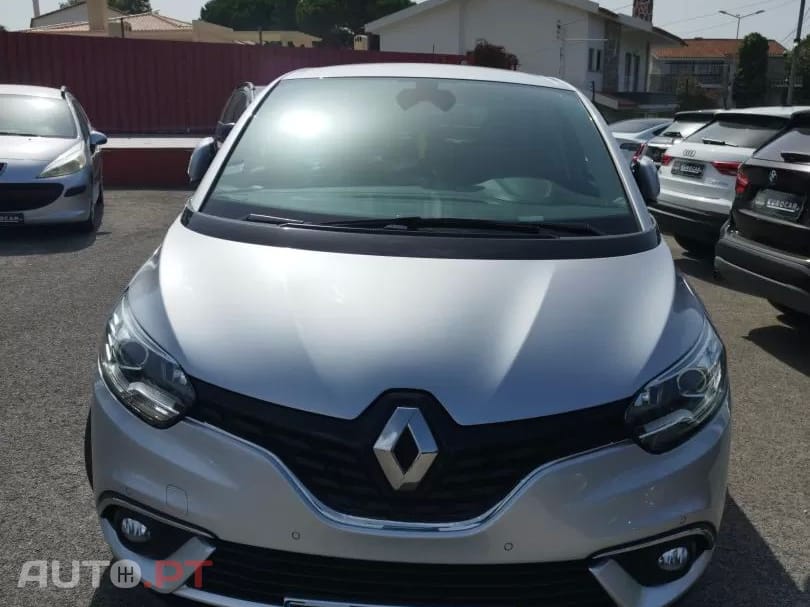 Renault Grand Scénic BLUE dCi 120 BLACK EDITION