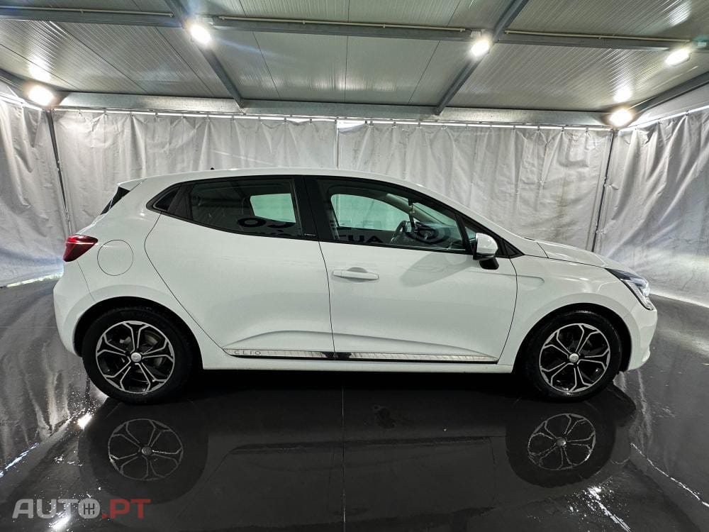 Renault Clio 1.6 E-Tech Intens