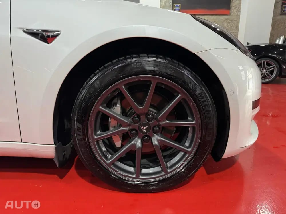 Tesla Model 3 Standard RWD Plus