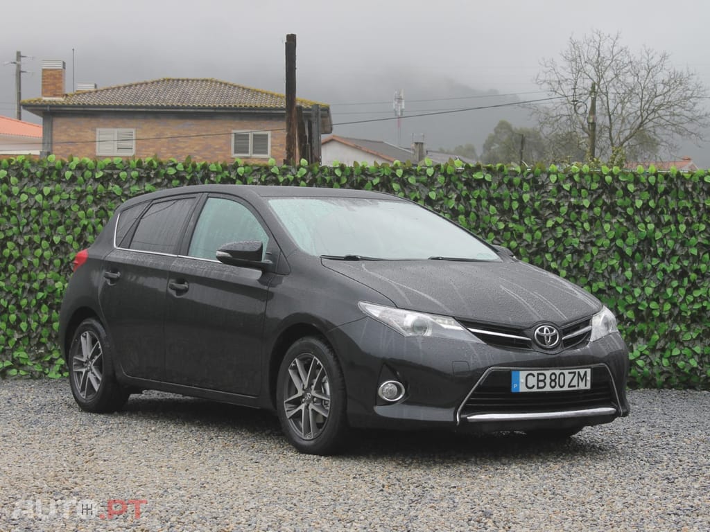Toyota Auris 1.4 D-4D Exclusive