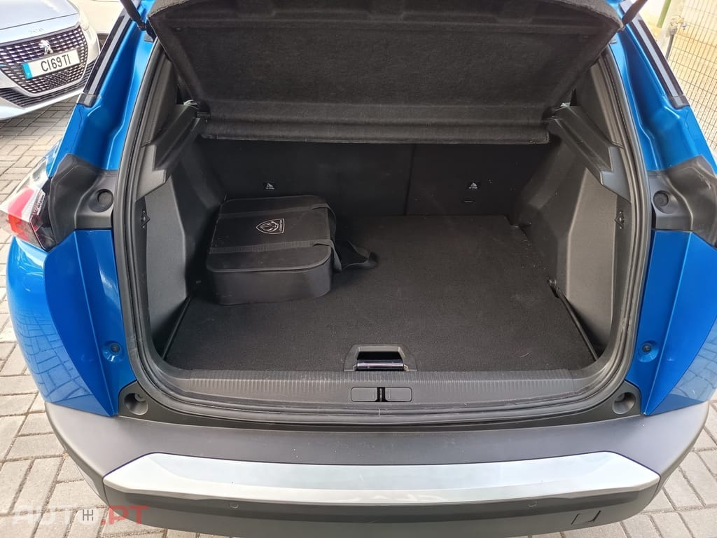 Peugeot E-2008 50 kWh Allure