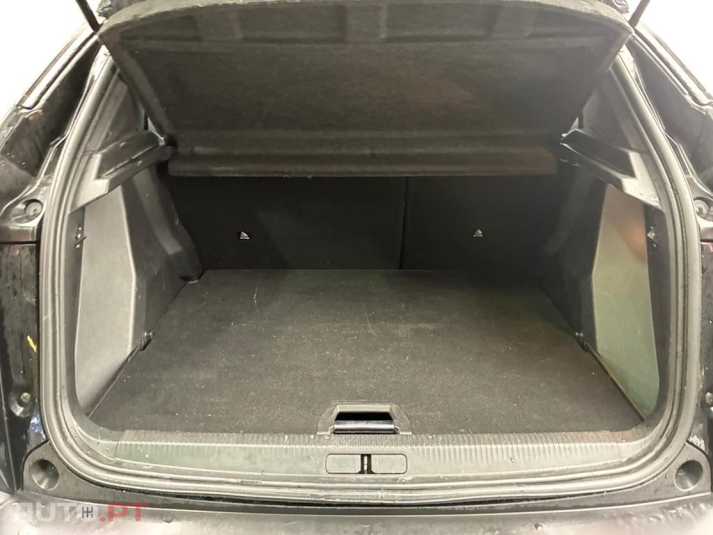 Peugeot 2008 1.2 PureTech GT EAT8