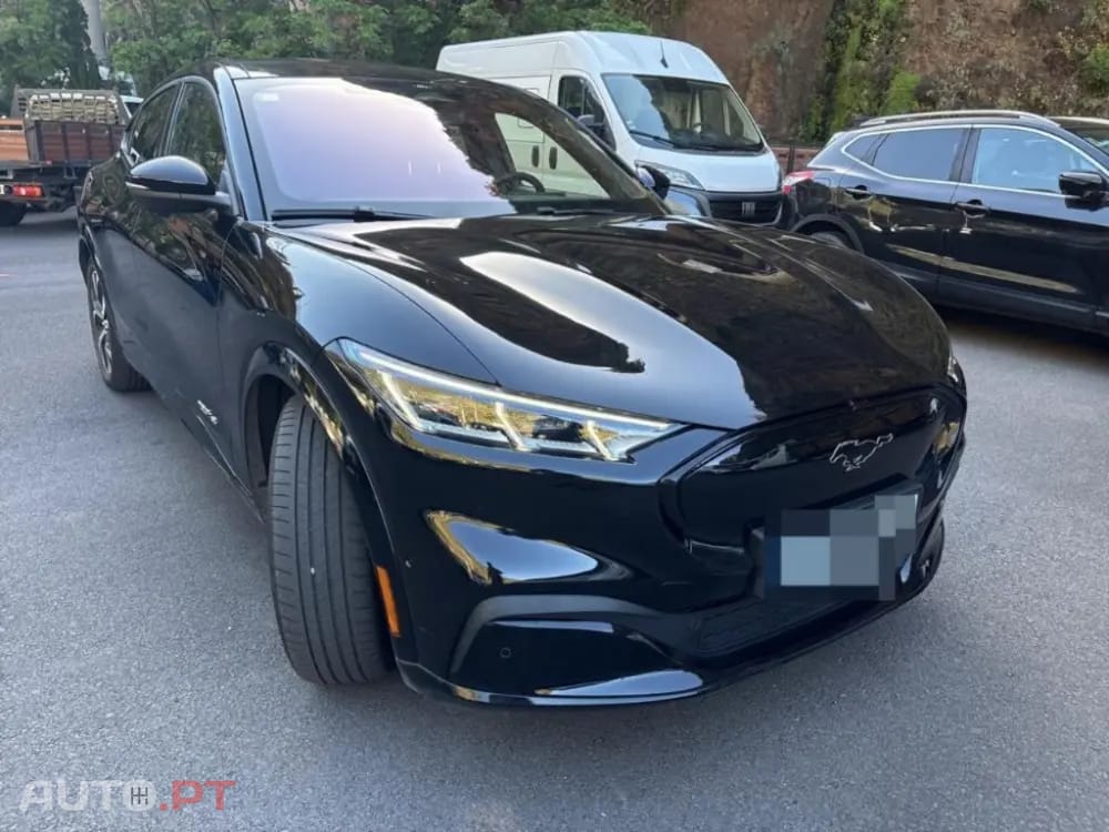 Ford Mustang Mach-E Premium AWD