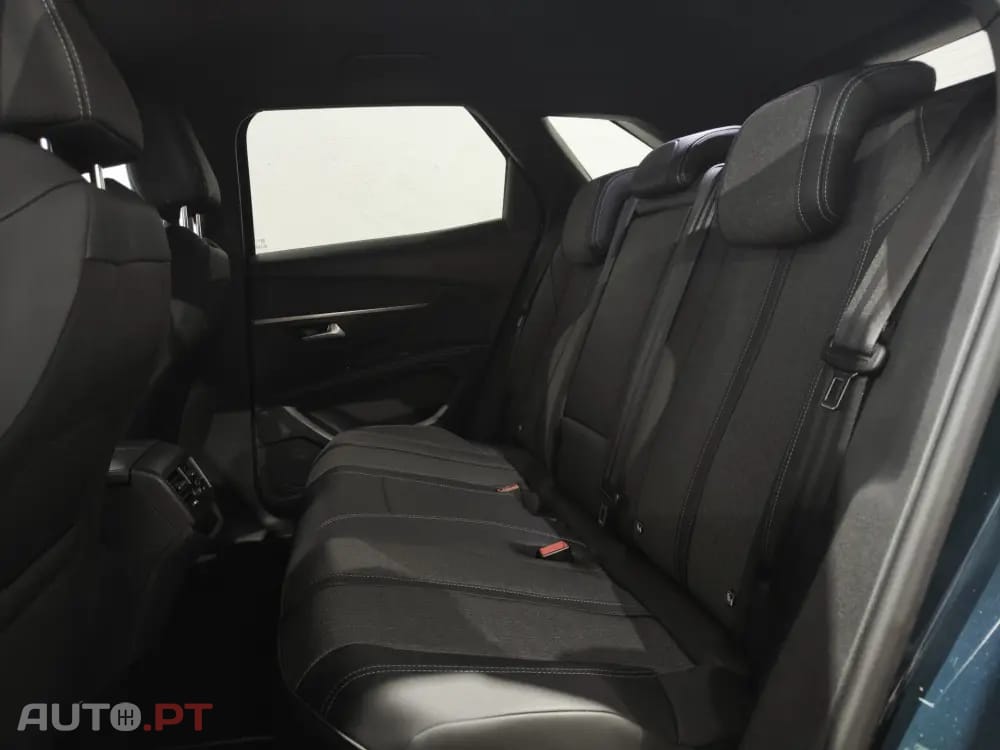 Peugeot 3008 1.6 Hybrid Allure e-EAT8