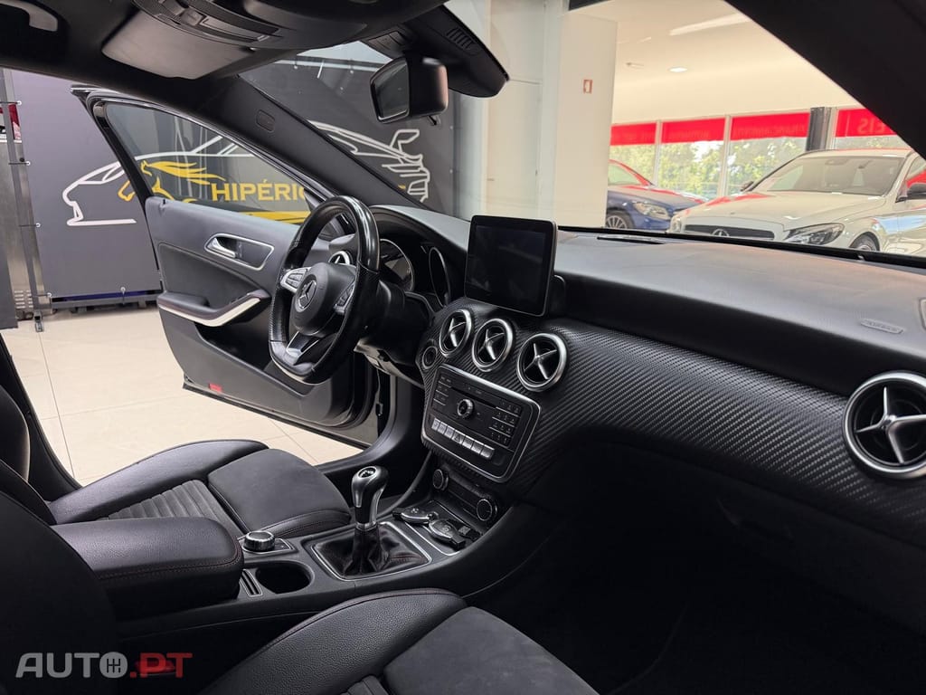 Mercedes-Benz A 180 AMG Line