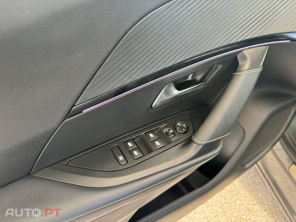 Peugeot 2008 1.2 PureTech GT EAT8