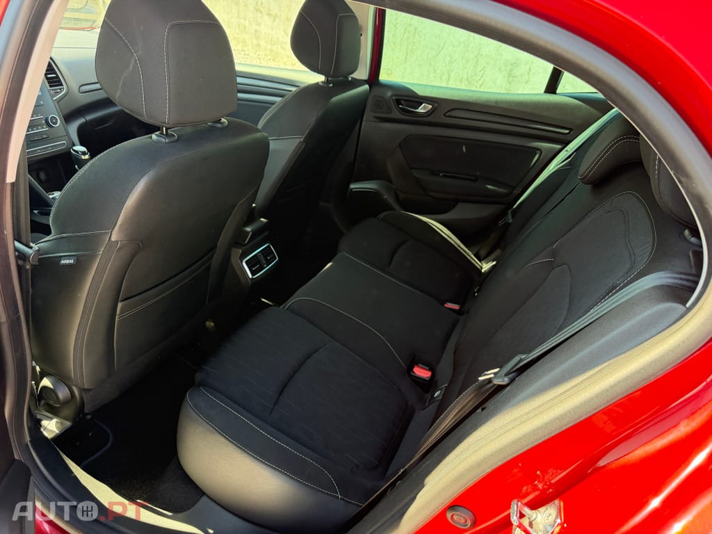 Renault Mégane 1.5 Blue dCi Limited J17
