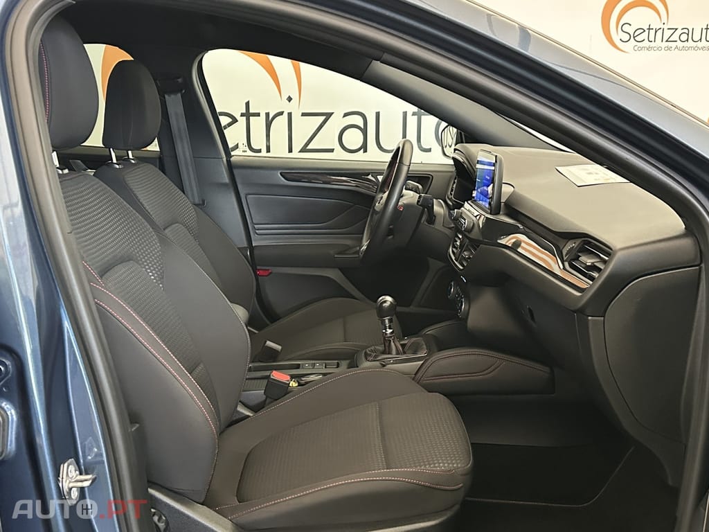 Ford Focus 1.0 EcoBoost MHEV ST-Line