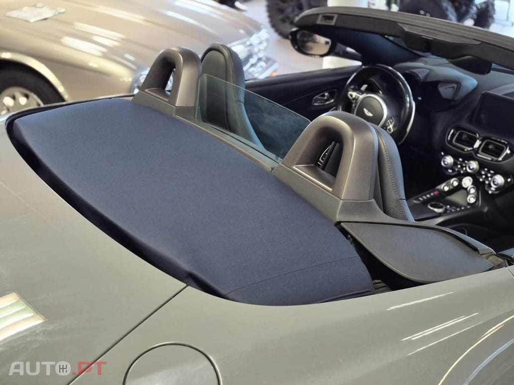 Aston Martin Vantage Roadster V8
