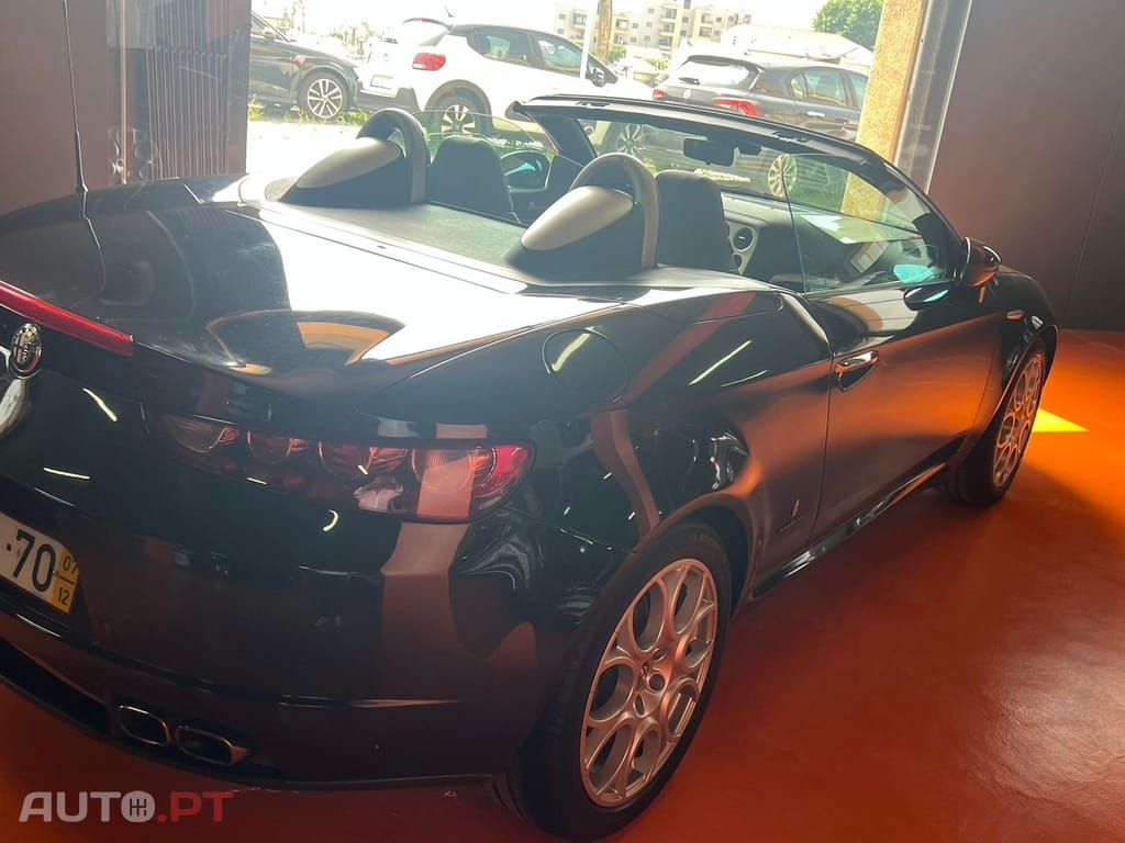 Alfa Romeo Spider 2.2 JTS