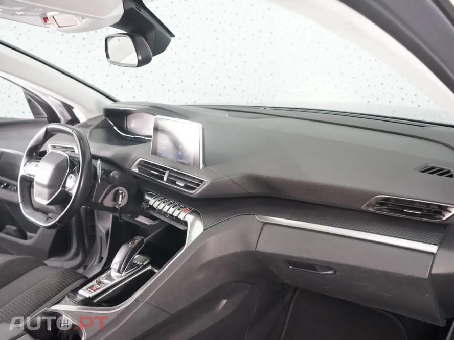 Peugeot 5008 1.5 BlueHDi Allure EAT8