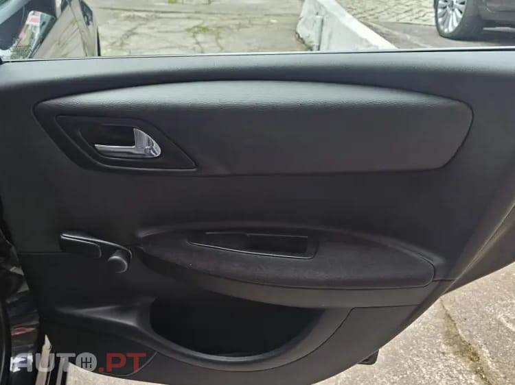 Citroen C4 1.4 16V SX