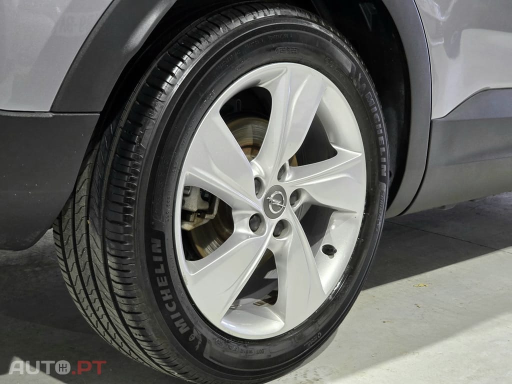 Opel Grandland (X) 1.6 T PHEV Design & Tech