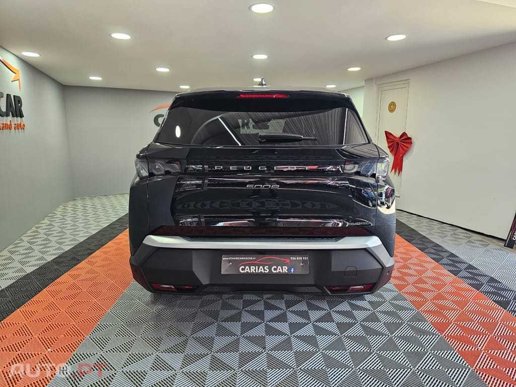 Peugeot 5008 GT Hybrid e-DCS6