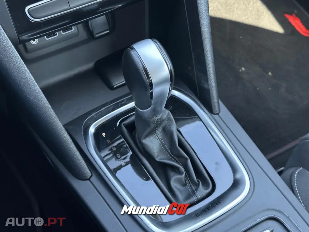 Renault Mégane E-Tech 1.6 E-Tech Plug-In 160 Techno