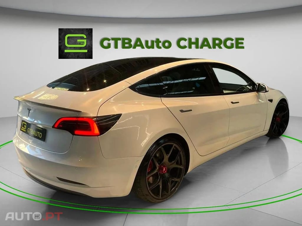 Tesla Model 3 PERFORMACE DUAL MOTOR