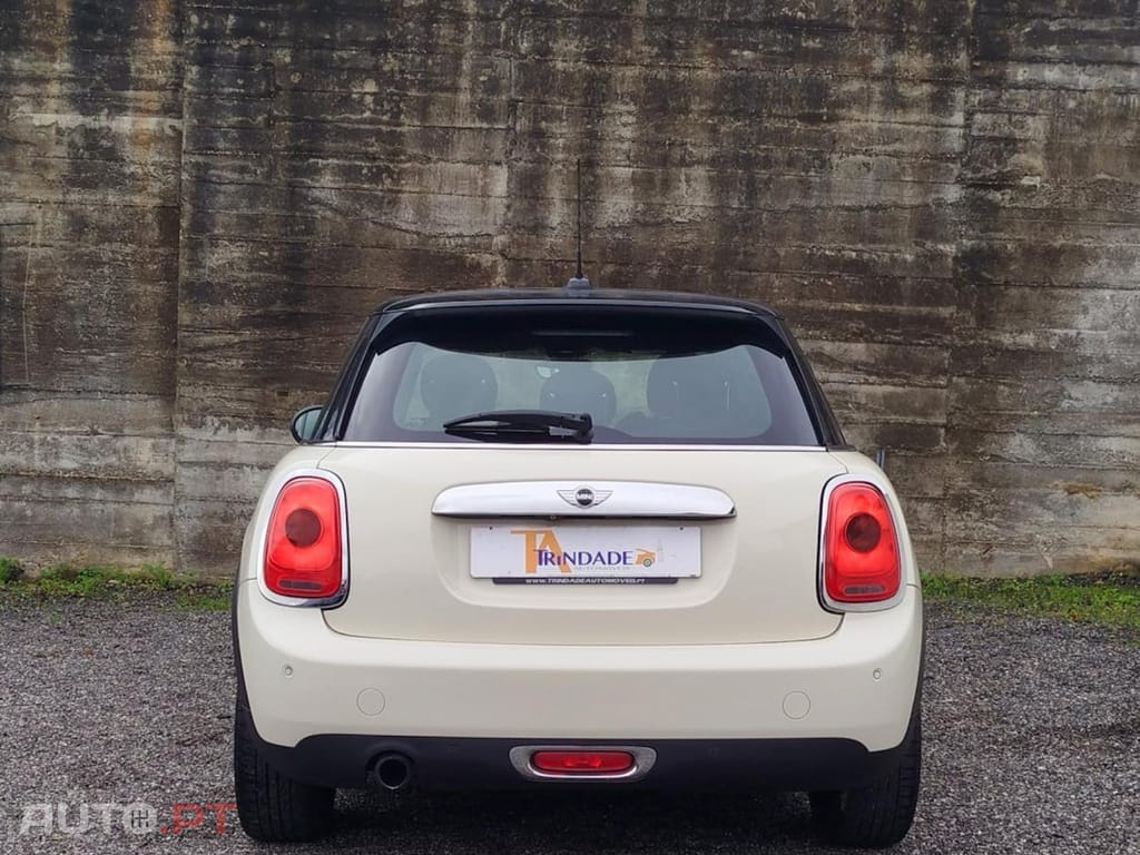 MINI Cooper Cooper D Auto — fotografia 11