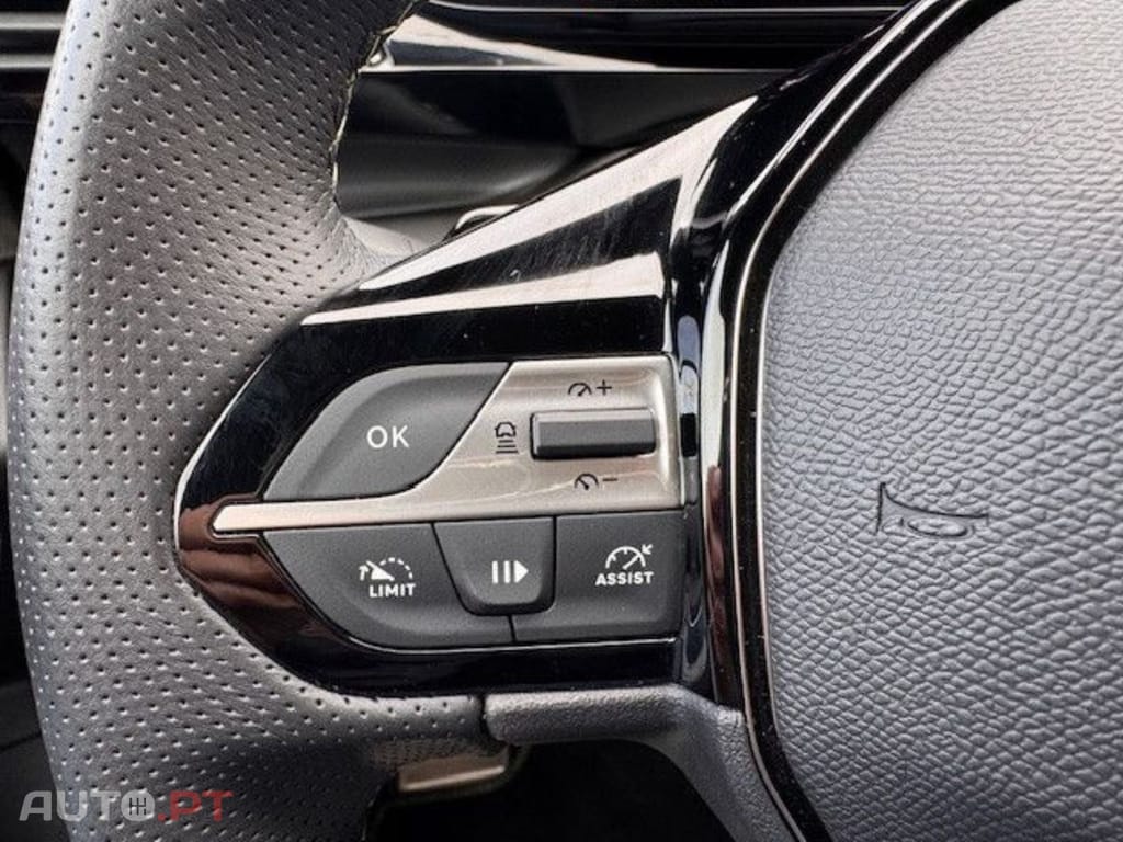 Peugeot 408 GT EAT8