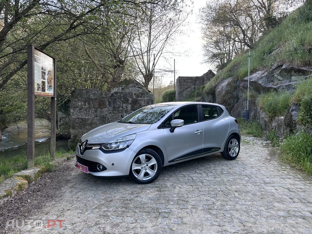 Renault Clio (Energy) TCe 75 Start & Stop LIMITED