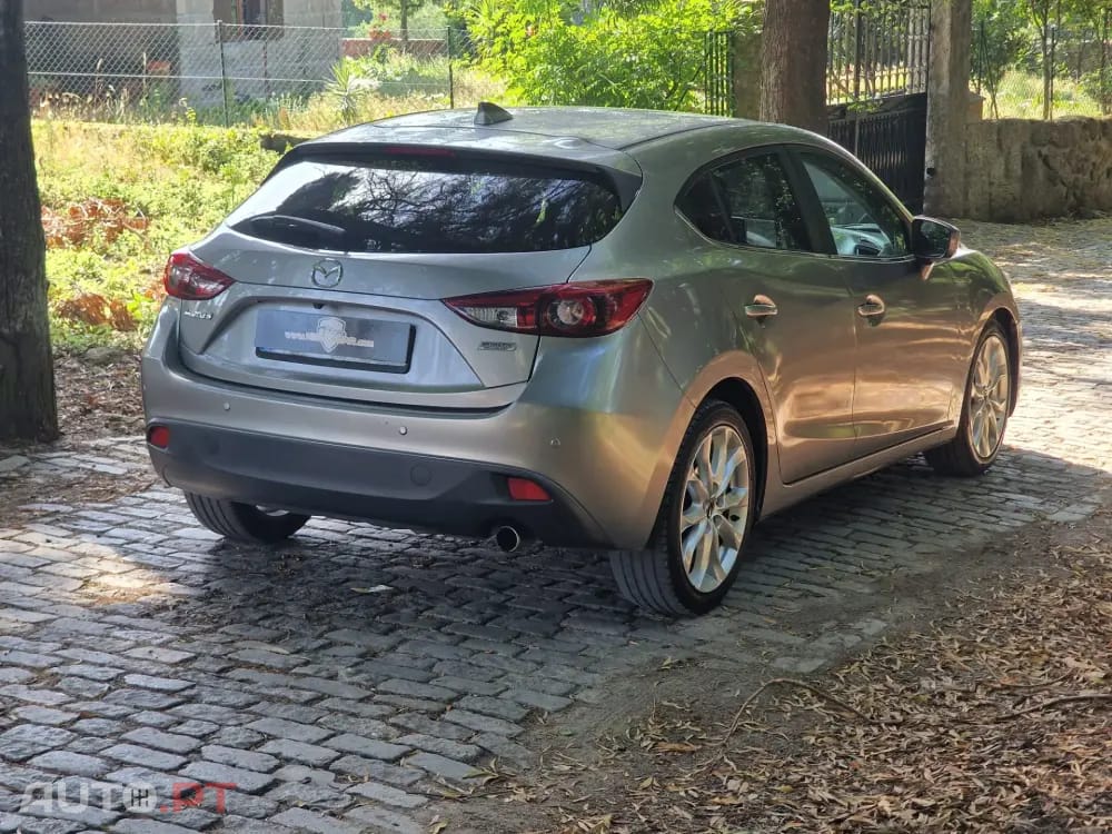 Mazda 3 1.5 Sky-D Excellence Pack Leather Navi