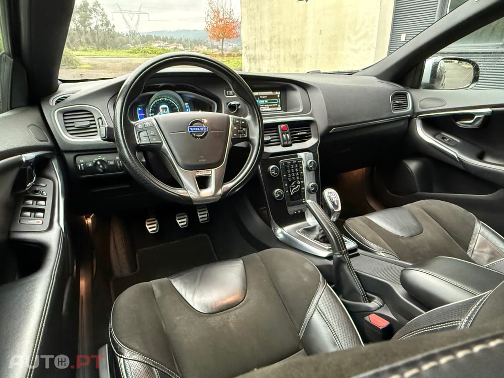 Volvo V40 1.6 D2 R-Design