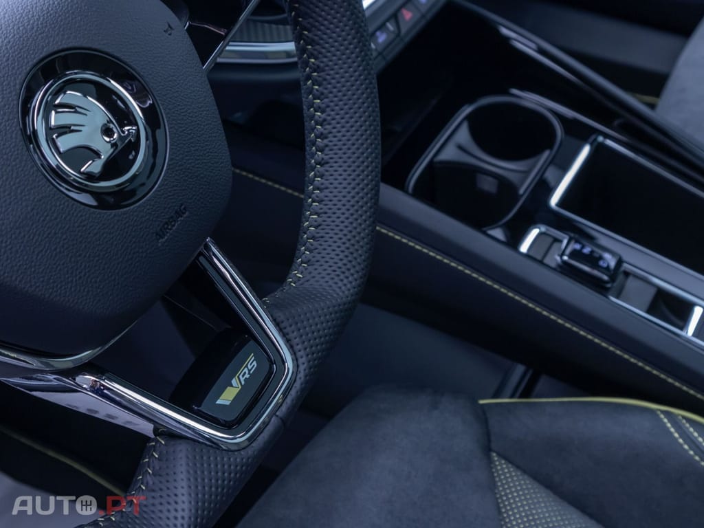 Skoda Enyaq RS 4x4 I.V.A DEDUTÍVEL