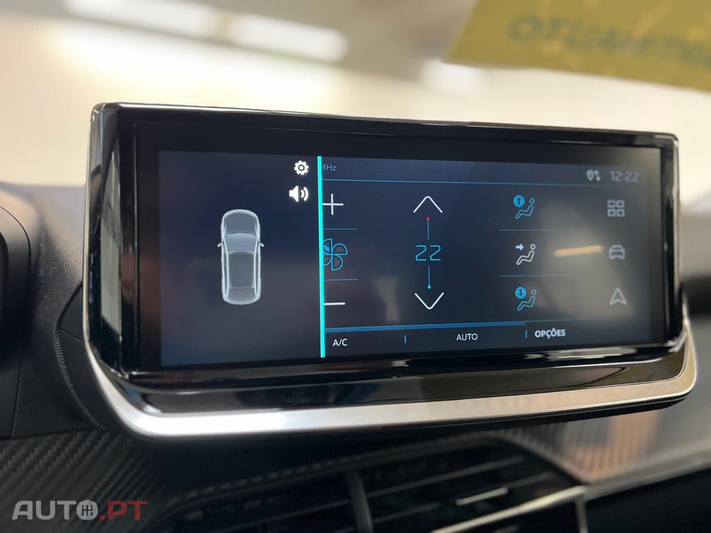 Peugeot E-208 50 kWh Style