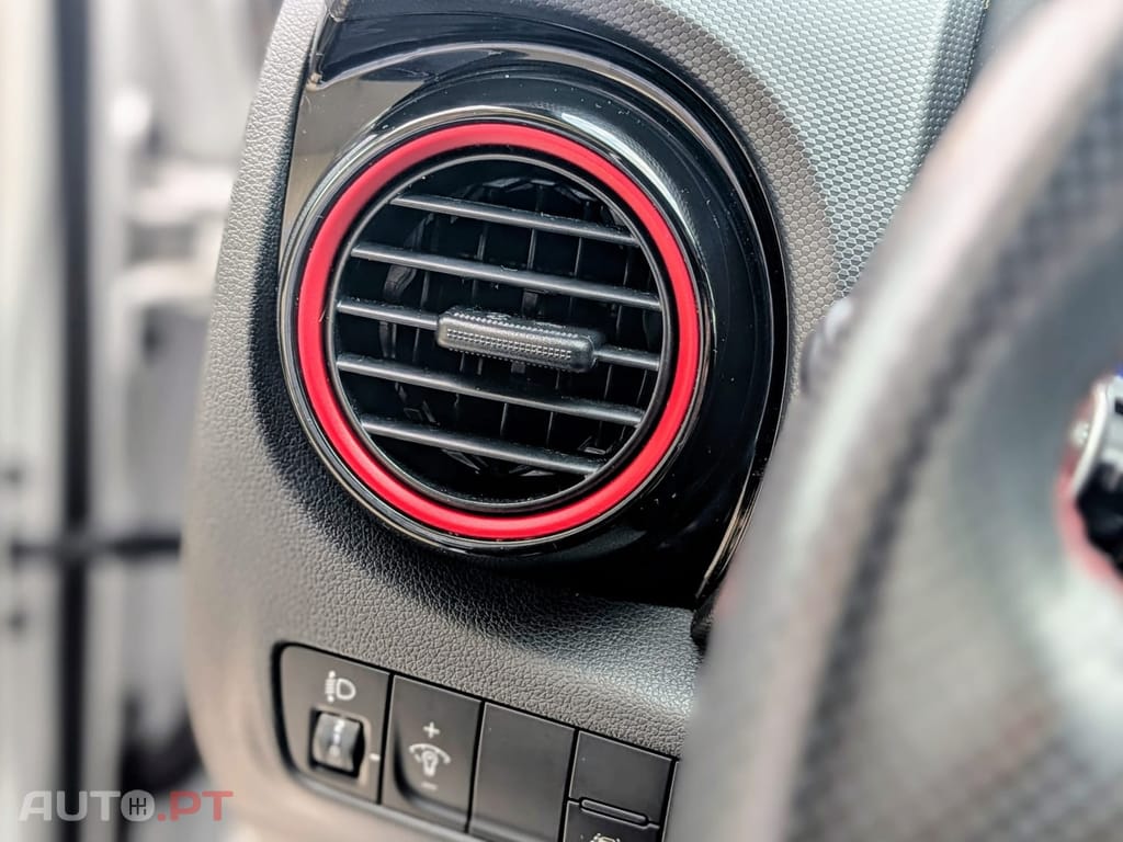 Hyundai Kauai 1.0 T-GDi Pele/Tecido Vermelho