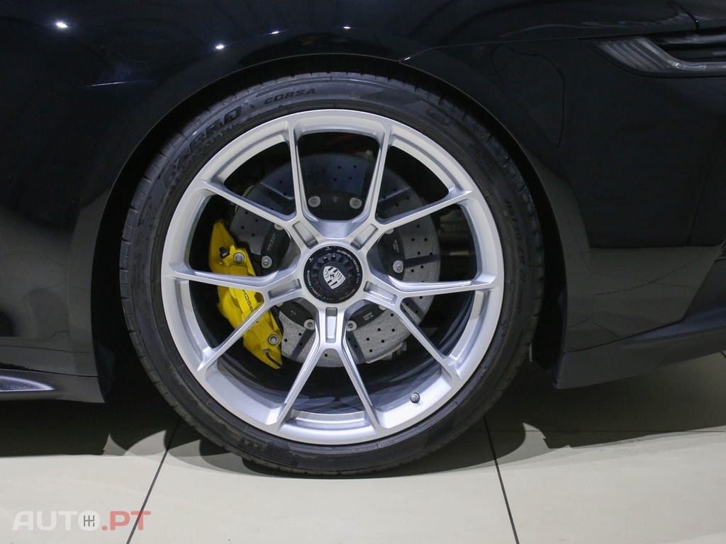 Porsche 992 GT3 Touring Package
