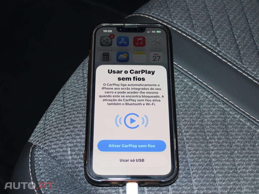 Peugeot 2008 1.2 Hybrid Allure e-DCS6