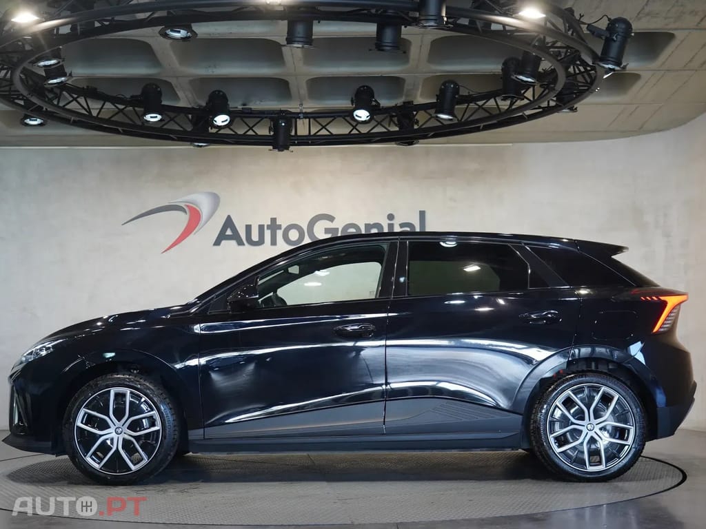MG MG4 64 kWh Luxury
