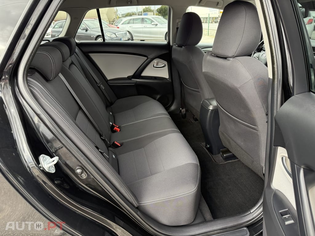 Toyota Avensis 2.0 D-4D Sport