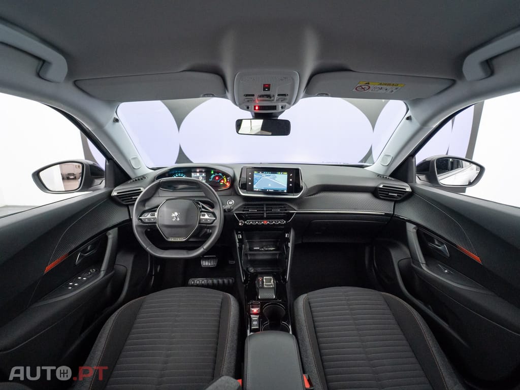 Peugeot E-2008 50 kWh Active