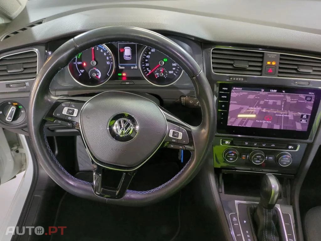 Volkswagen e-Golf AC/DC