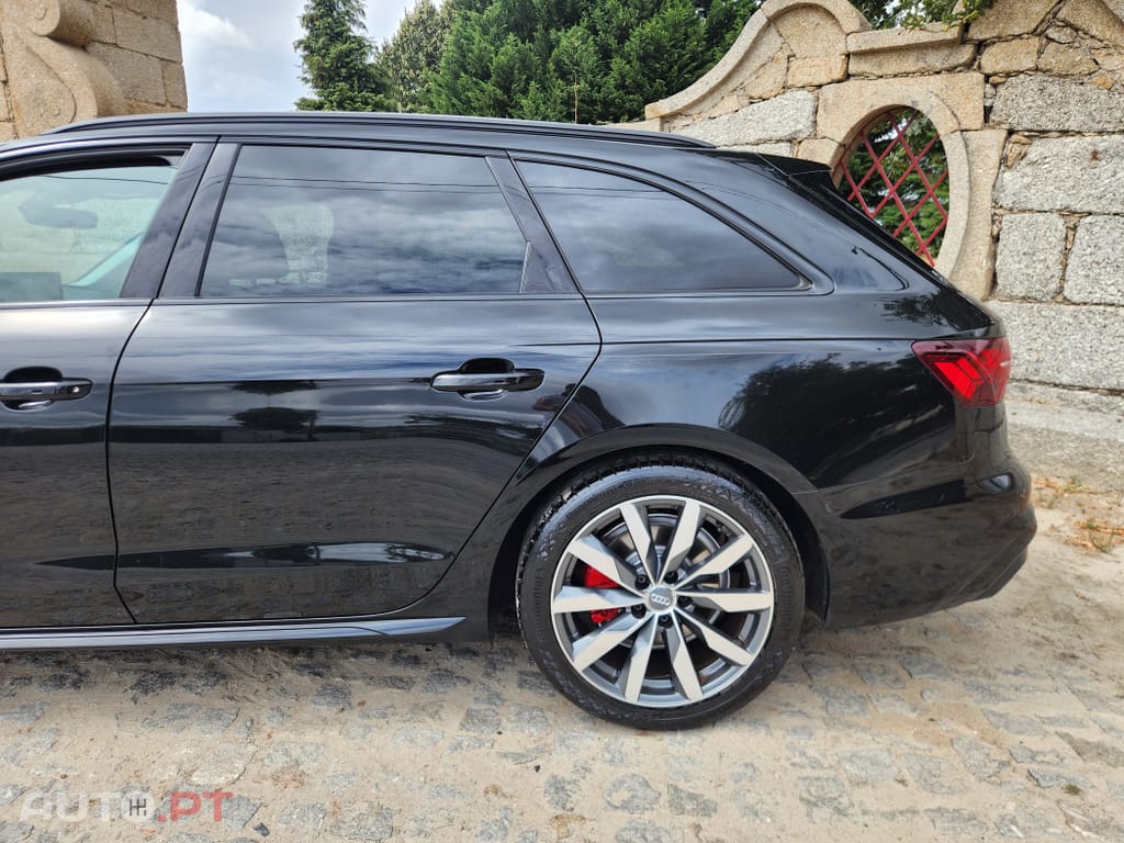 Audi A4 Avant 40 TDI S line S tronic