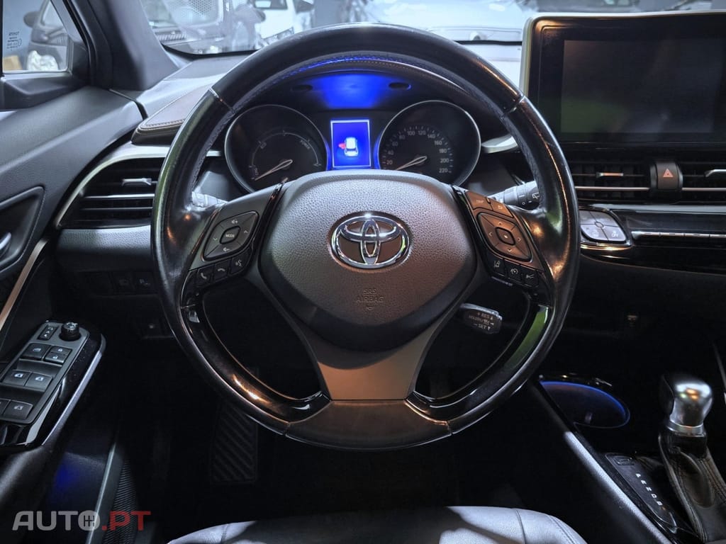 Toyota C-HR 1.8 HSD Lounge — fotografia 17