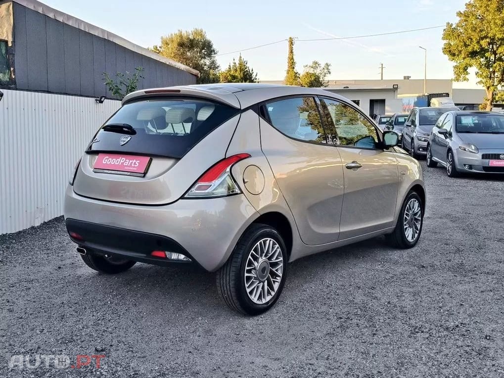 Lancia Ypsilon 1.2 S&S Fashion