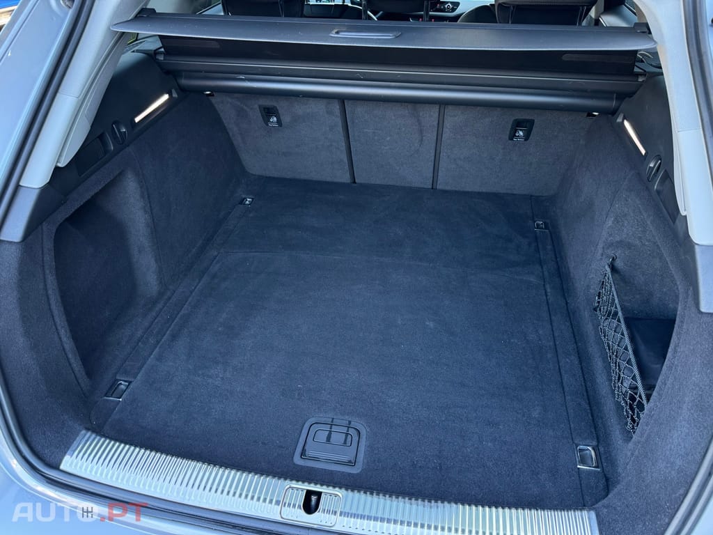 Audi A4 Avant 30 TDI Advanced S tronic